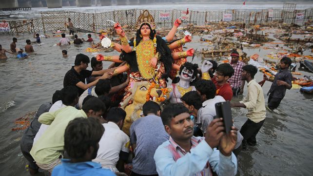 India celebra el Durga Puja, el festival en el que el bien triunfa sobre el mal