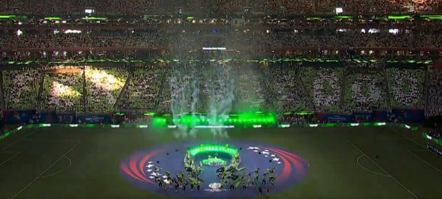El estadio Mercedes Benz de Atlanta de tiñó de verde, para el show del colombiano Feid.