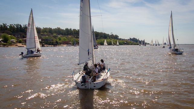 Granadero Baigorria vibró con una regata que convocó a clubes de la región