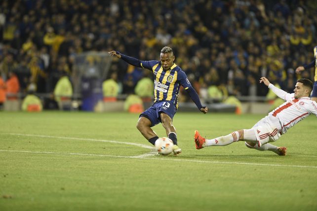 Central derrotó a Internacional 1 a 0 con avivada y gol de Campaz