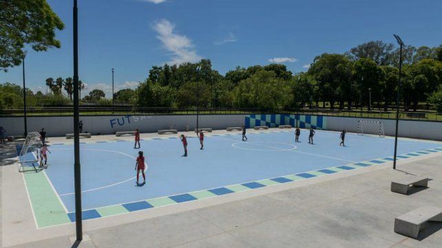 FUTSAL. Se habilitaron las piletas del Complejo Municipal Toma Vieja