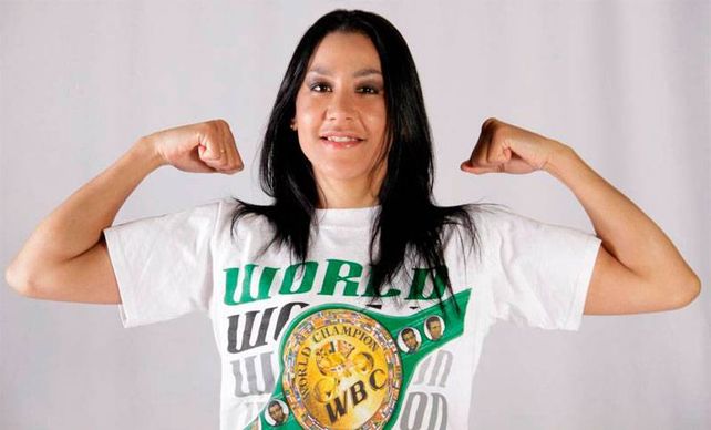 La Pantera Farías buscará arrebatarle el título welter a Braekhus