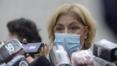 La ministra de Salud de la provincia brindó declaraciones en predio de la ex Rural donde se habilitó el vacunatorio para mayores de 90 años La ministra de Salud de la provincia brindó declaraciones en predio de la ex Rural donde se habilitó el vacunatorio para mayores de 90 años