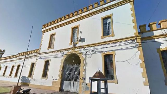 Escuchas: revelaron cómo un preso organizó un asalto desde un penal santafesino