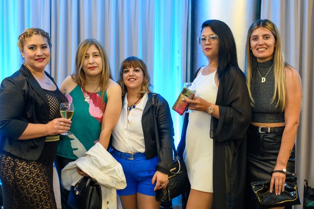 Carolina Rivas, Mariela Sánchez, Silvana Farisa, Diana Díaz y Débora Castillo