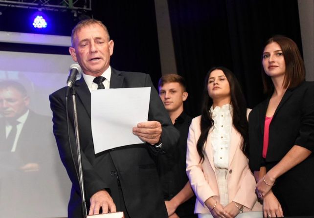 Las Parejas. El intendente