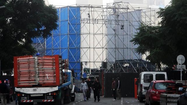 Nuevos incidentes en el Obelisco: tras la desconcentración, arrojan botellas y piedras