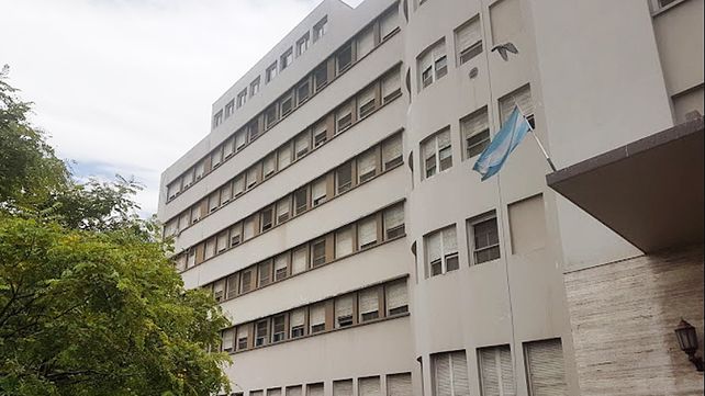 Una mujer que estaba internada en terapia intensiva e intubada