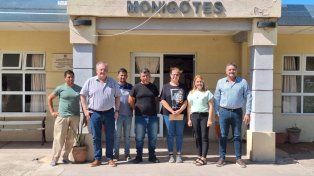 Michlig y González acercaron aportes gubernamentales en Monigotes, Las Palmeras y Curupaity por más de $19.000.000