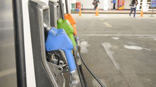 El Gobierno habilitará el autodespacho de combustible en estaciones de servicio