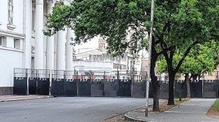 Cinco cortes de calle en torno a la Legislatura