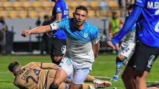 Racing venció a Huachipato por 2-0.