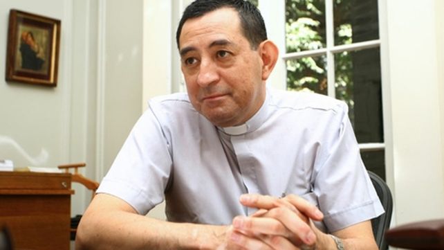 uno más. Oscar Muñoz Toledo fue canciller del arzobispado de Santiago.