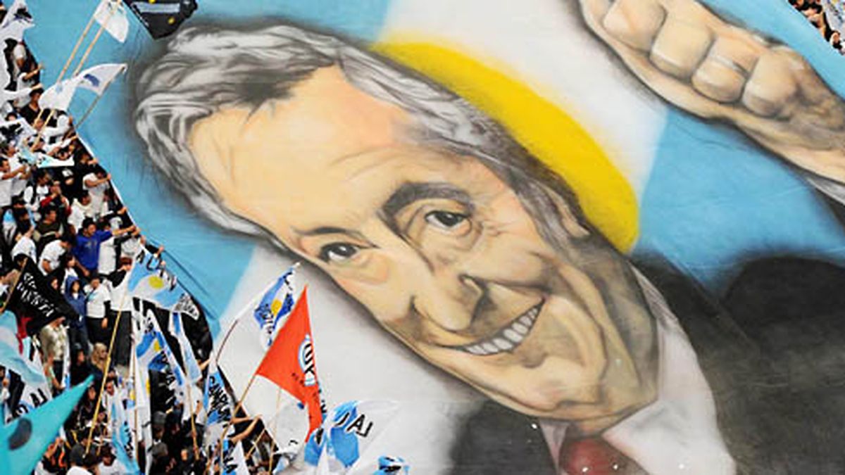 Actos en todo el país para recordar a Néstor Kirchner a dos años de su ...
