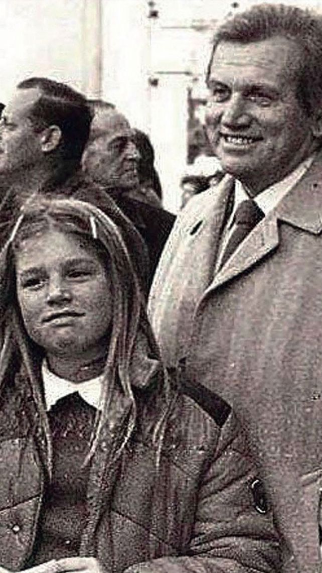 Máxima Zorrieguieta junto a su padre Jorge