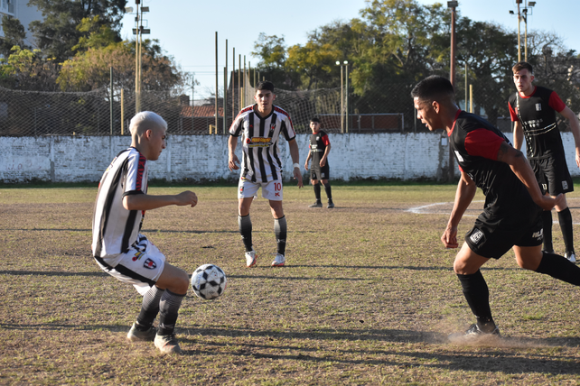 Tres equipos se reparten la punta en Primera de la Liga