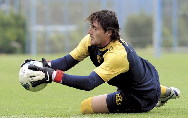 Máxima seguridad. Caranta esta semana se sumó a la pretemporada en Arroyo Seco. El uno fue uno de los puntos más altos en la obtención del ascenso.