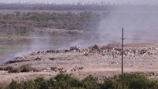 Paraná: piden limpieza de arroyos y soluciones al humo del volcadero