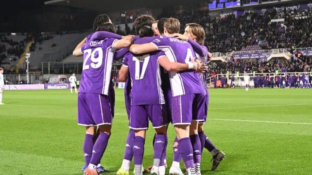 Conference League: Fiorentina goleó a Jagiellonia Białystok y está cerca de los octavos de final