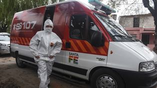 Hubo 17 muertes y 718 contagios, un nuevo récord en el país