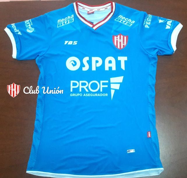 Se presentó la nueva indumentaria de Unión