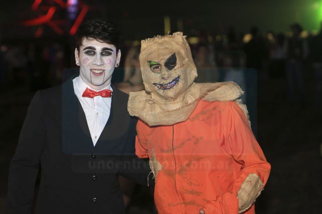 El segundo envío de las fotos en la Fiesta de Disfraces 2018