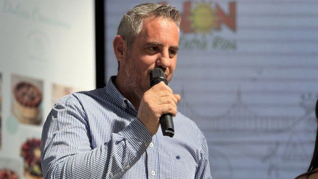 El intendente de Colón José Luis Walser y su familia sufrieron un accidente de tránsito en Brasil. Su esposa está en estado reservdo tras una operación y su hija será operada