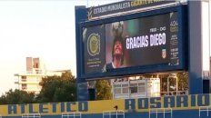 El homenaje a Diego Maradona en el autotrol del Gigante. El homenaje a Diego Maradona en el autotrol del Gigante.