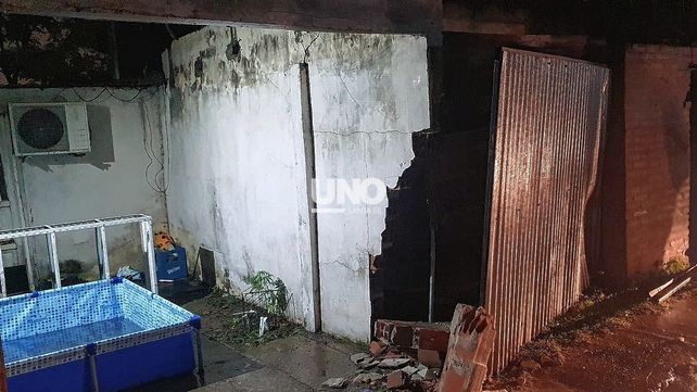 Pudo haber sido una tragedia: hablaron los dueños de la casa que chocó un patrullero en plena persecución