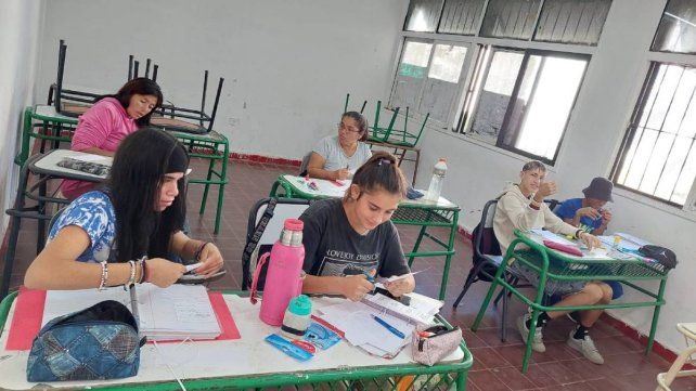 La rectora Carina Valle dijo que quienes quieran inscribirse a la Amado Bonpland pueden hacerlo en cualquier momento del año