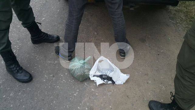 Resistió un control de Gendarmería y terminó preso con drogas y un arma de fuego cargada