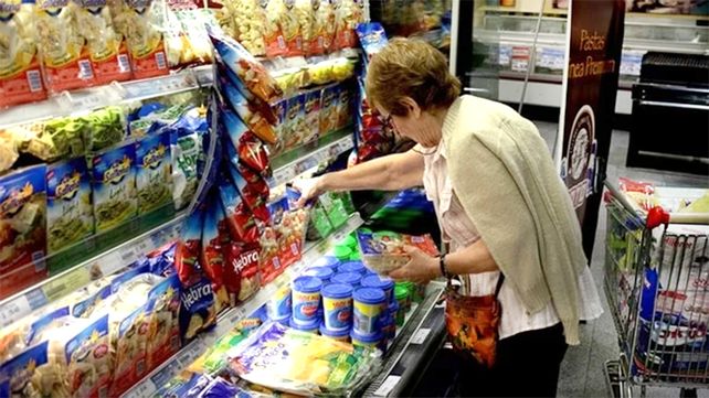 Los precios de los alimentos básicos desaceleraron su aumento en junio.