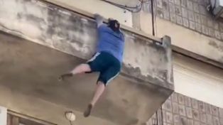 Caída desde un cuarto piso en el centro de Rosario: qué hipótesis maneja Fiscalía