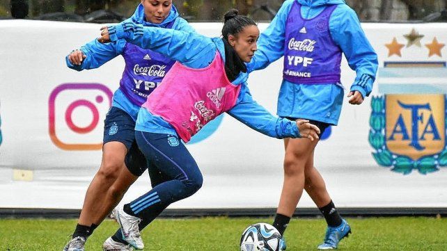 La Selección Argentina Femenina disputará este viernes en San Nicolás el último amistoso previo al Mundial. La Selección Argentina Femenina disputará este viernes en San Nicolás el último amistoso previo al Mundial.