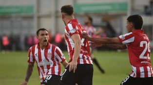Estudiantes le ganó a Platense con un doblete de Pipa Alario y alzó el Trofeo de Campeones