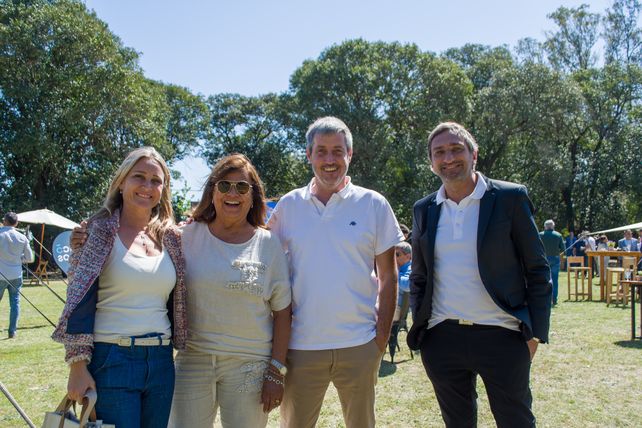 Guillermina Salagano, Benita Villalba, Fernando Gonz&aacute;lez y Jorge Masson