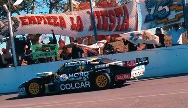 Facundo Ardusso acelera junto a la hinchada en el óvalo de Rafaela.