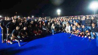 Las Leonas y Los Leones estrenaron las nuevas canchas de la ASH