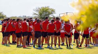 Todos juntos. El DT y los jugadores&nbsp; se encontrarán a las 17, en Bella Vista.