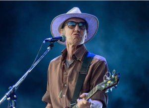 Skay y Los Fakires vuelven a Santa Fe con un show en Tribus Club de Arte