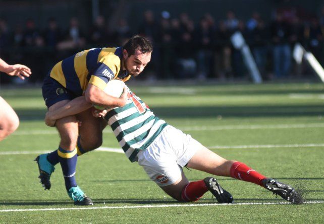 El hooker Juan De Torres fue el autor de uno de los tries de Gimnasia en el clásico del Regional del Litoral ante Jockey Club.