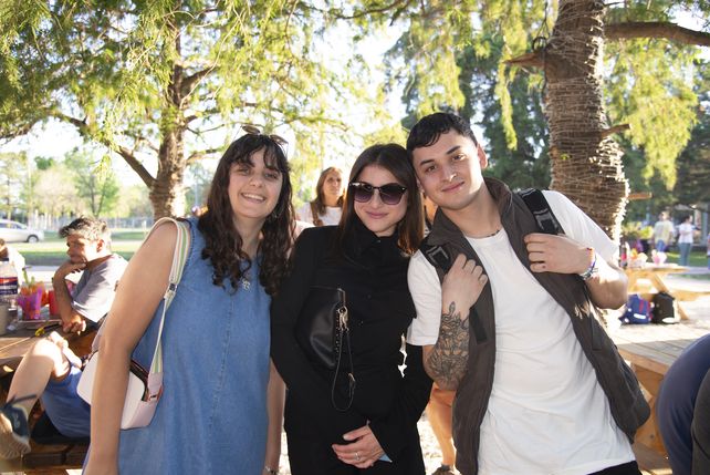 Caterina Trotta, Abril Laurito y Erik Peckham
