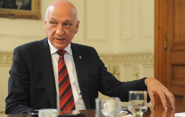 Bonfatti prorrogó ley de emergencia en seguridad