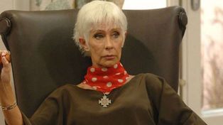 Preocupa el estado de salud de María Valenzuela