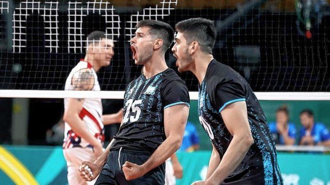 El santafesino Manu Balagué (Villa Dora) festeja el punto y el triunfo ante República Dominicana.