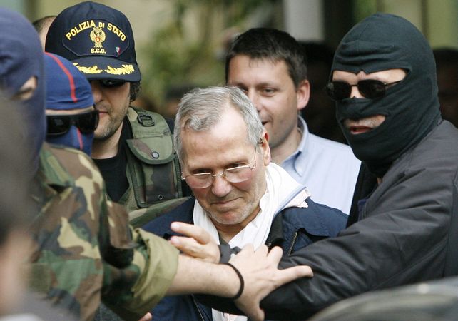 final. El 11 de abril de 2006 Provenzano fue atrapado en las afueras de su pueblo natal
