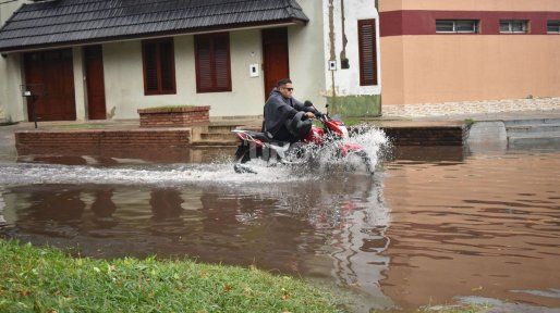 Pasados por agua: en un solo día, la lluvia en Santa Fe duplicó al promedio de agosto de los últimos 10 años