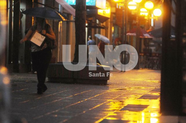 Llegó la lluvia y emitieron un alerta meteorológico por tormentas intensas para Santa Fe