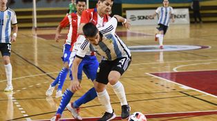 Argentina superó a Paraguay, el rival al que enfrentó en la final de la Copa América que ganó.