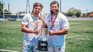 Martiniano Cian junto a Tsotne Tchumburitze, mi hermano georgiano, con la Copa del Rey.